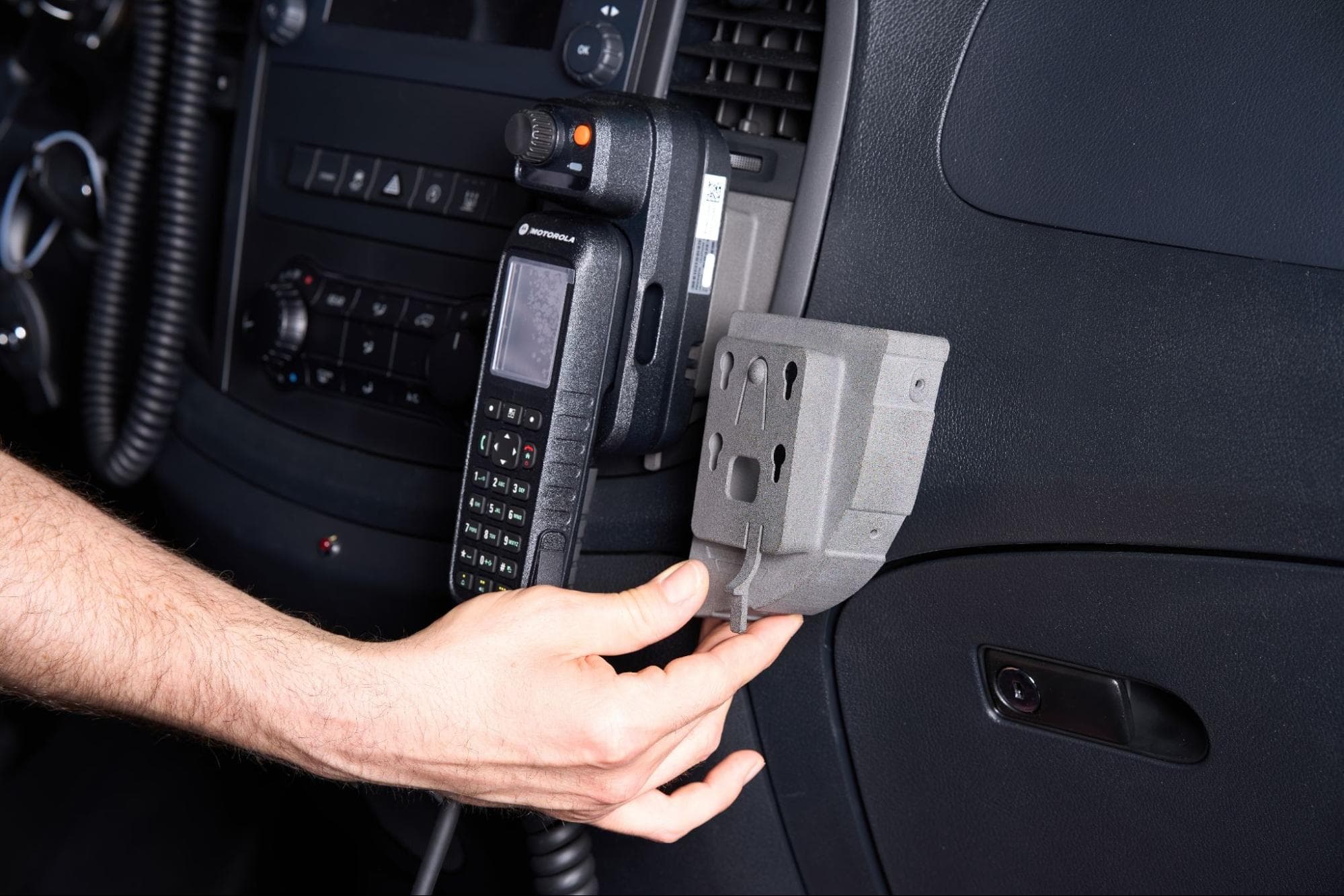 如何使用 SLS 3D 打印生产警车和特种车辆