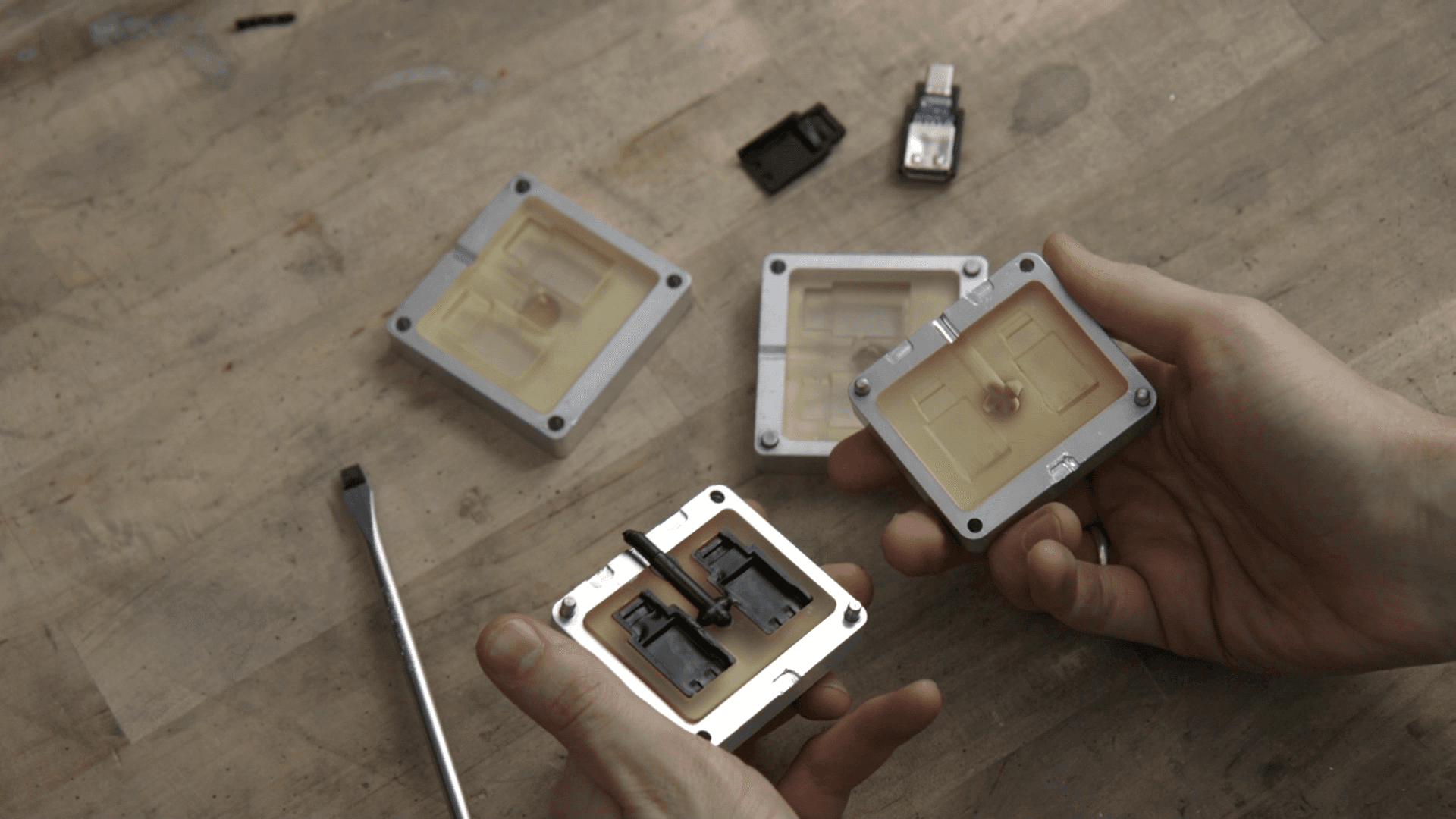 DIY 注塑成型:如何使用 3D 打印模具在内部成型塑料部件