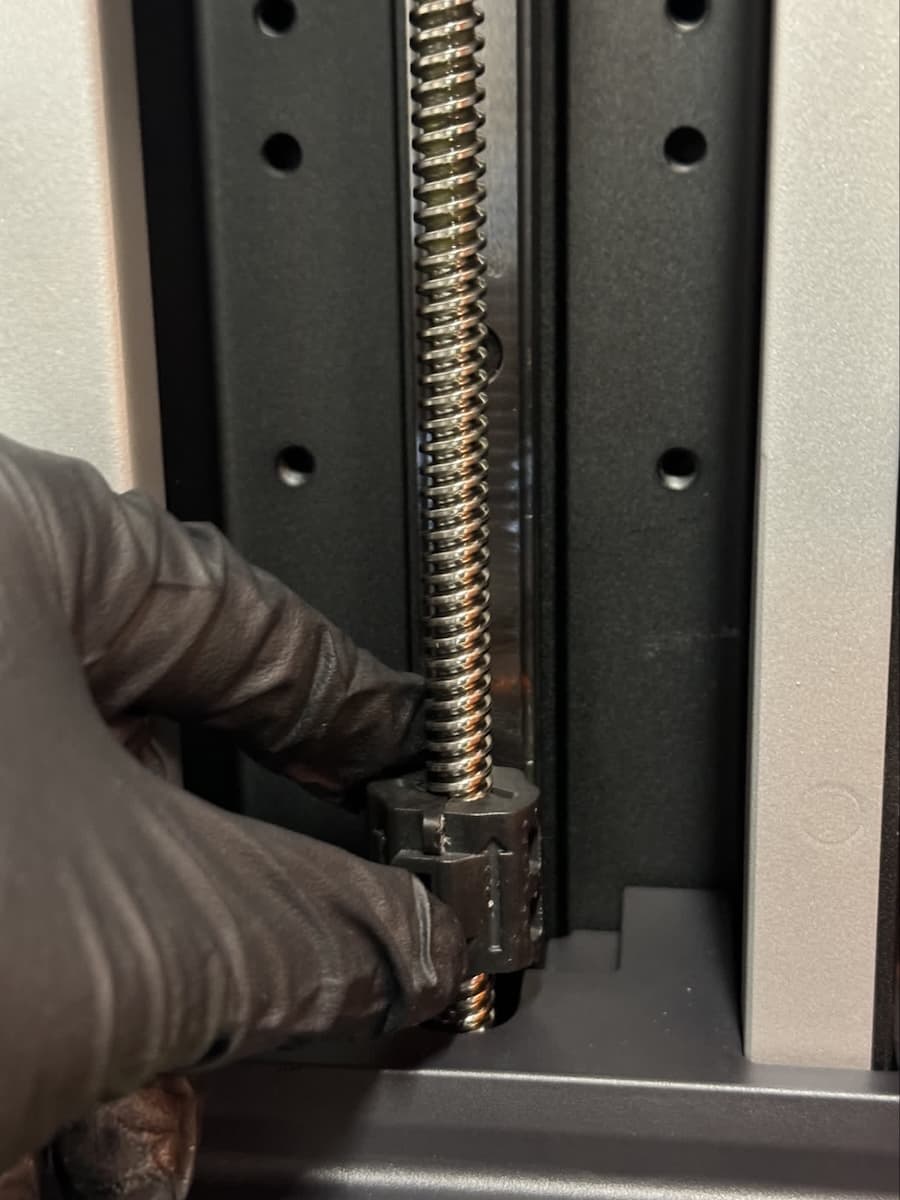 f4-z-axis-rotate-cleaning-2.jpg