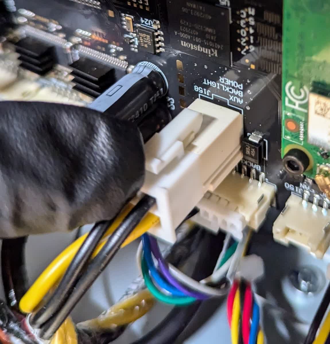 f4l-mobo-connect-power.jpg