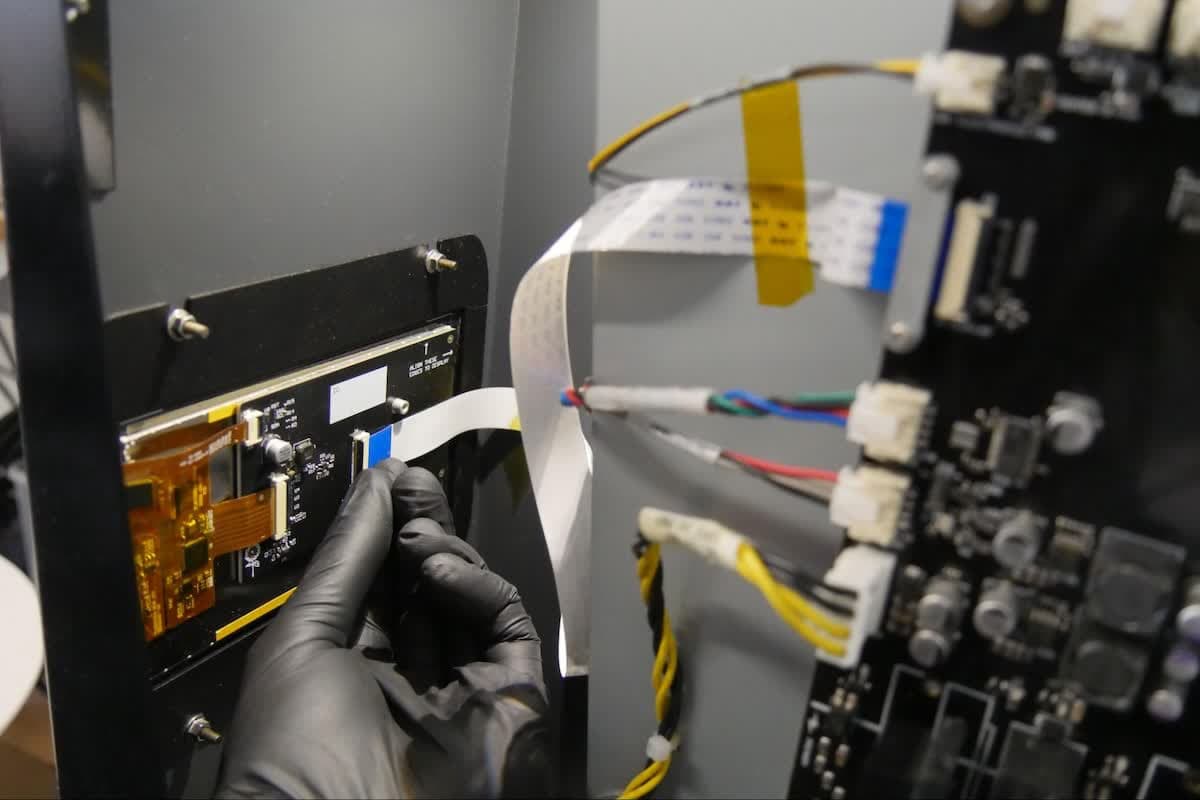 fcl-display-ribbon-reinstall.jpg