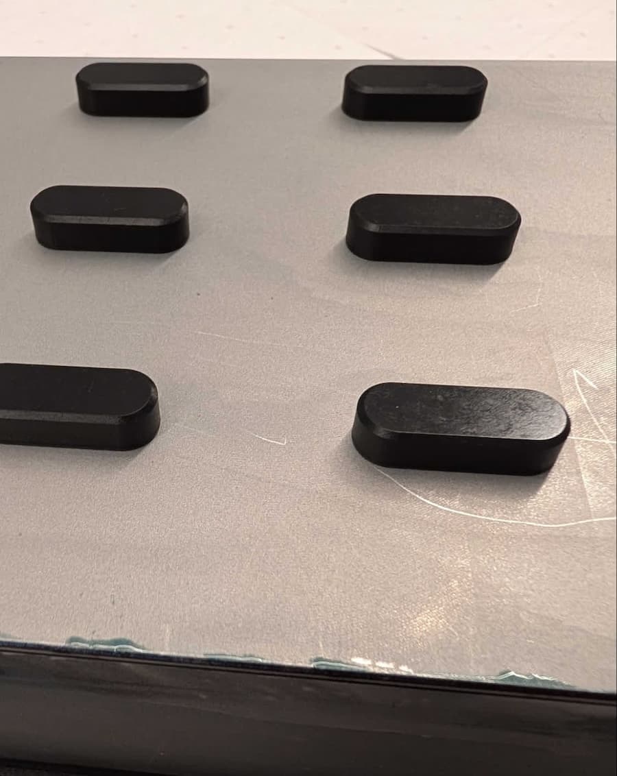 重新打印的 ESD Resin 部件,无构建平台溢料