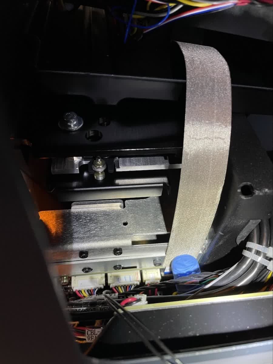f3l-display-cable-motherboard-connect-2.jpg