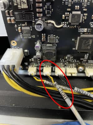 f3l-cartridge-floor-cables-motherboard-3.jpg