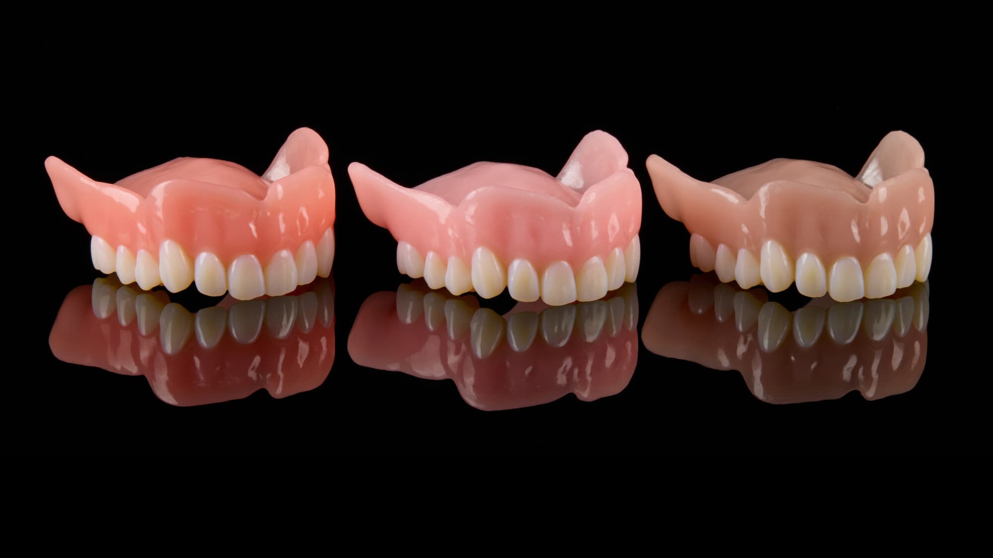 使用 Denture Base Resin V2 和 Premium Teeth Resin 制作义齿