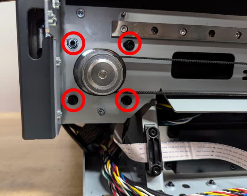 f4l-mixer-motor-screws.jpg