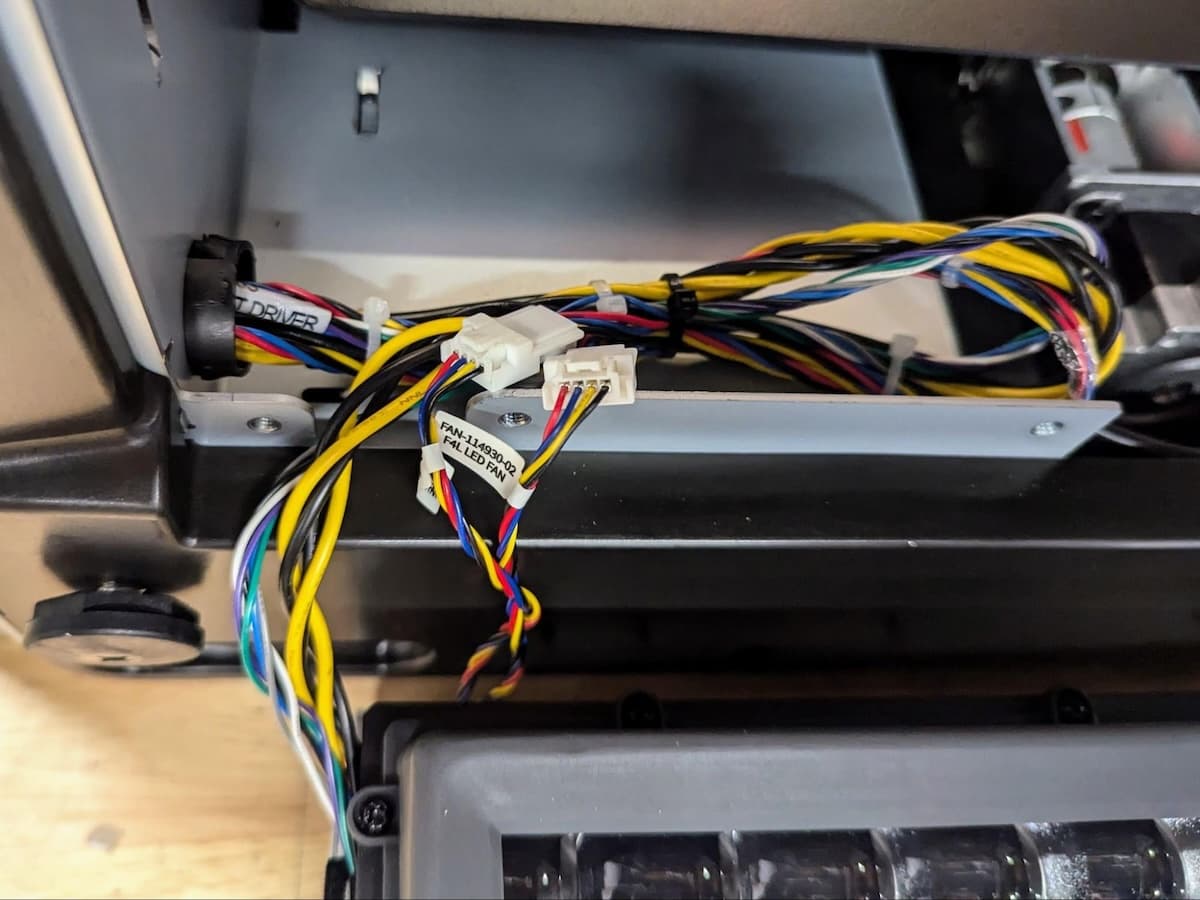 f4l-blu-fan-cables.jpg