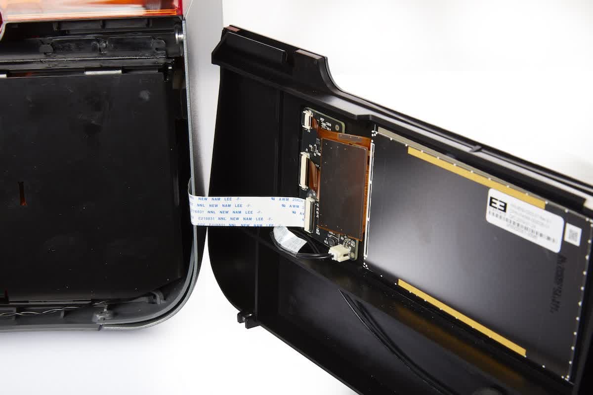 f3-display-open.jpg