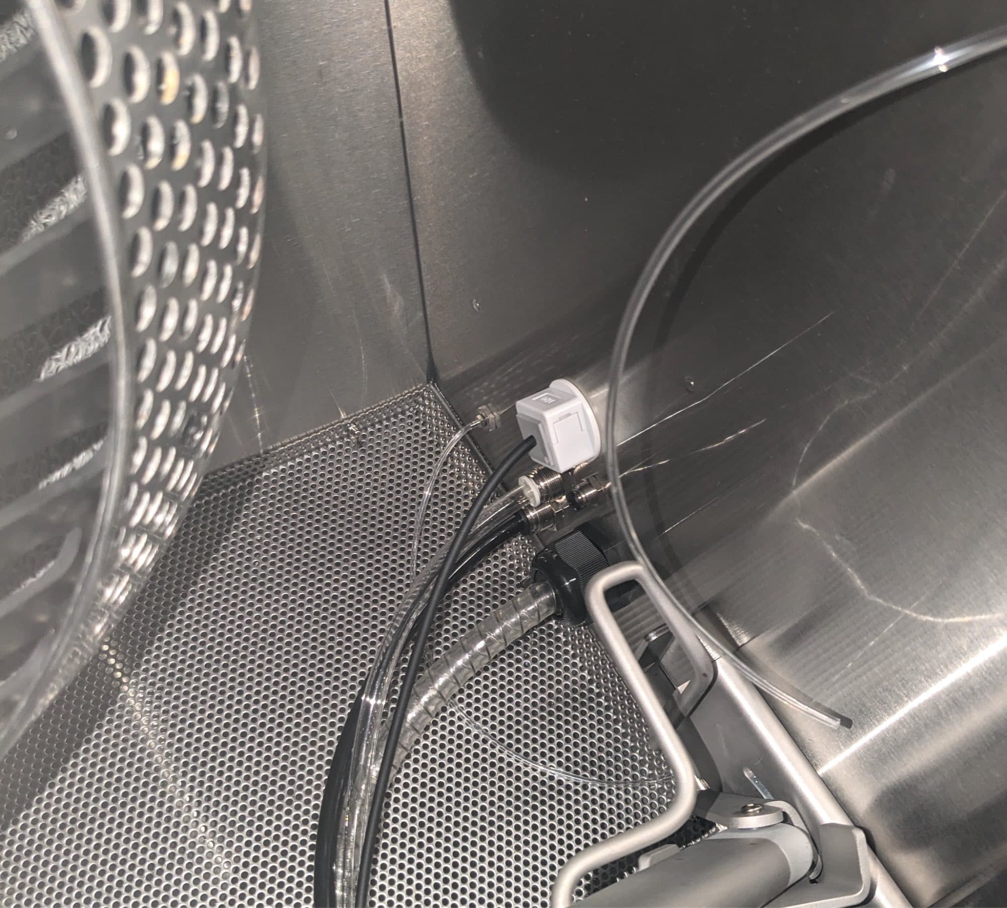 带管道及其端口的 Fuse Blast 喷砂室