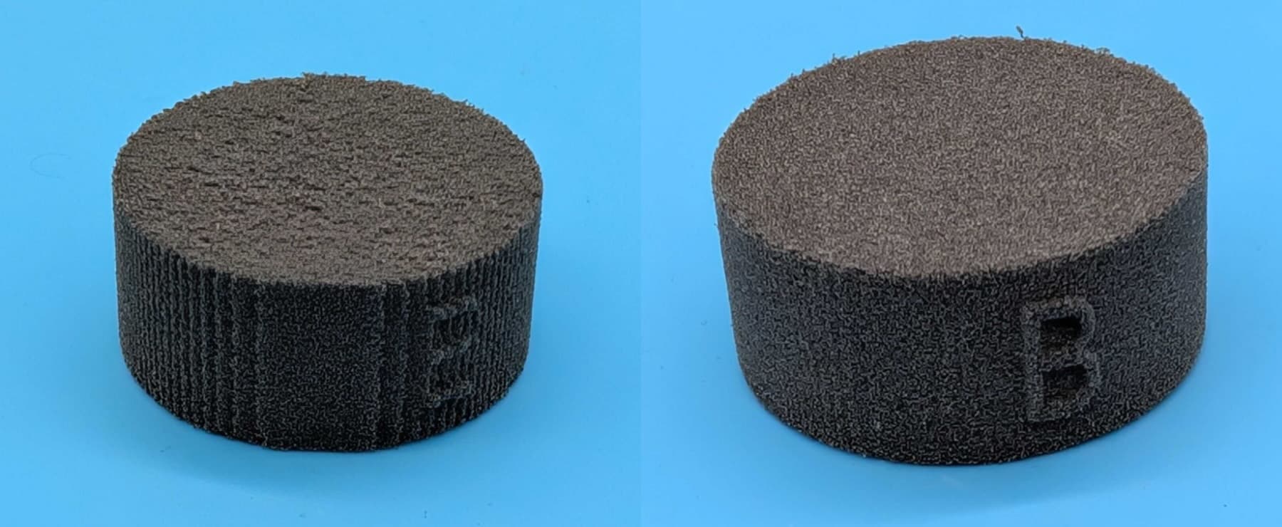 使用 TPU 90A Powder 打印的部件,填充线间距分别为 0.55mm 和 0.26mm