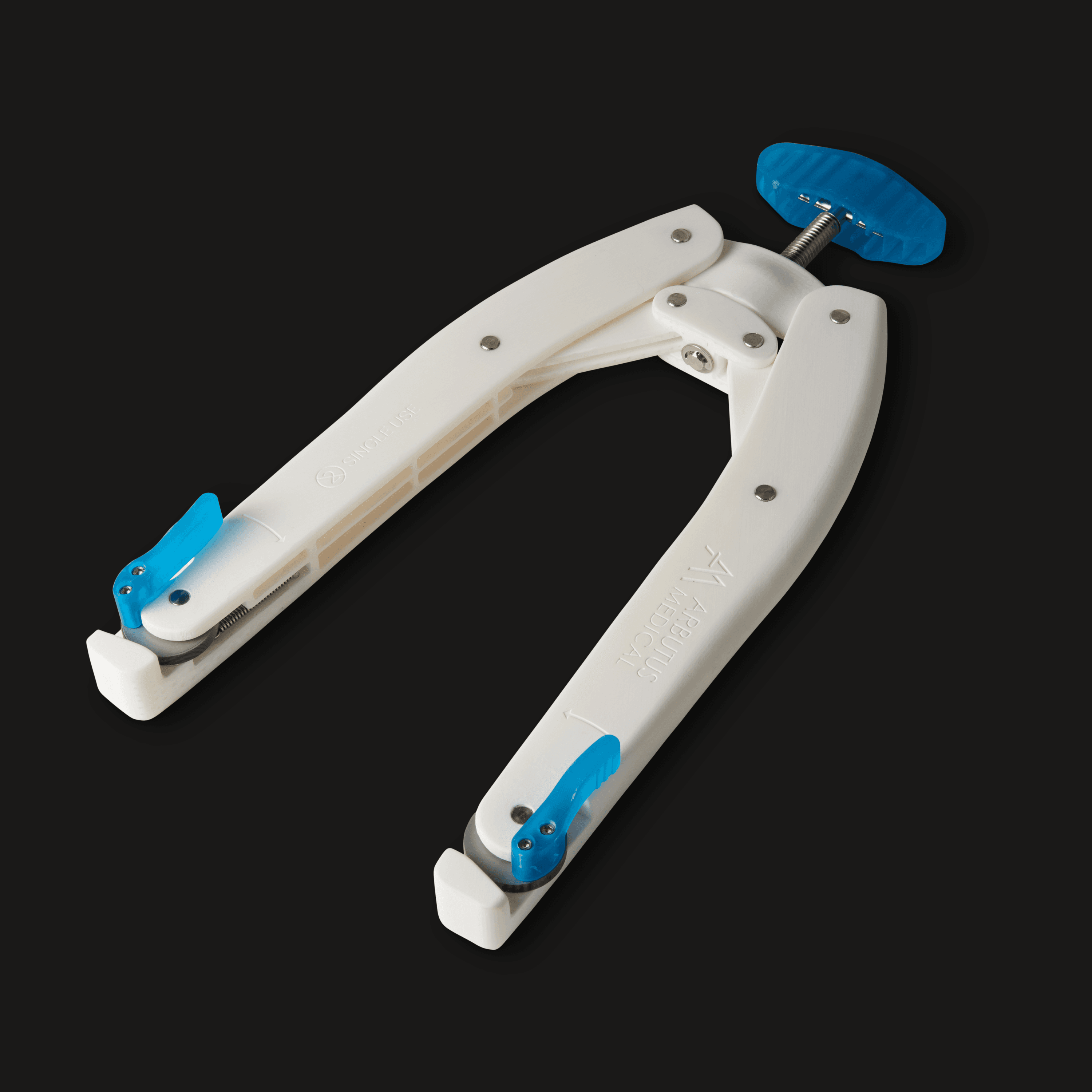 QuikBow® 是一种一次性无菌牵引弓,用于手术室的骨骼牵引术。支持创伤中心使用更小的金属丝,而无需克氏针牵引弓。