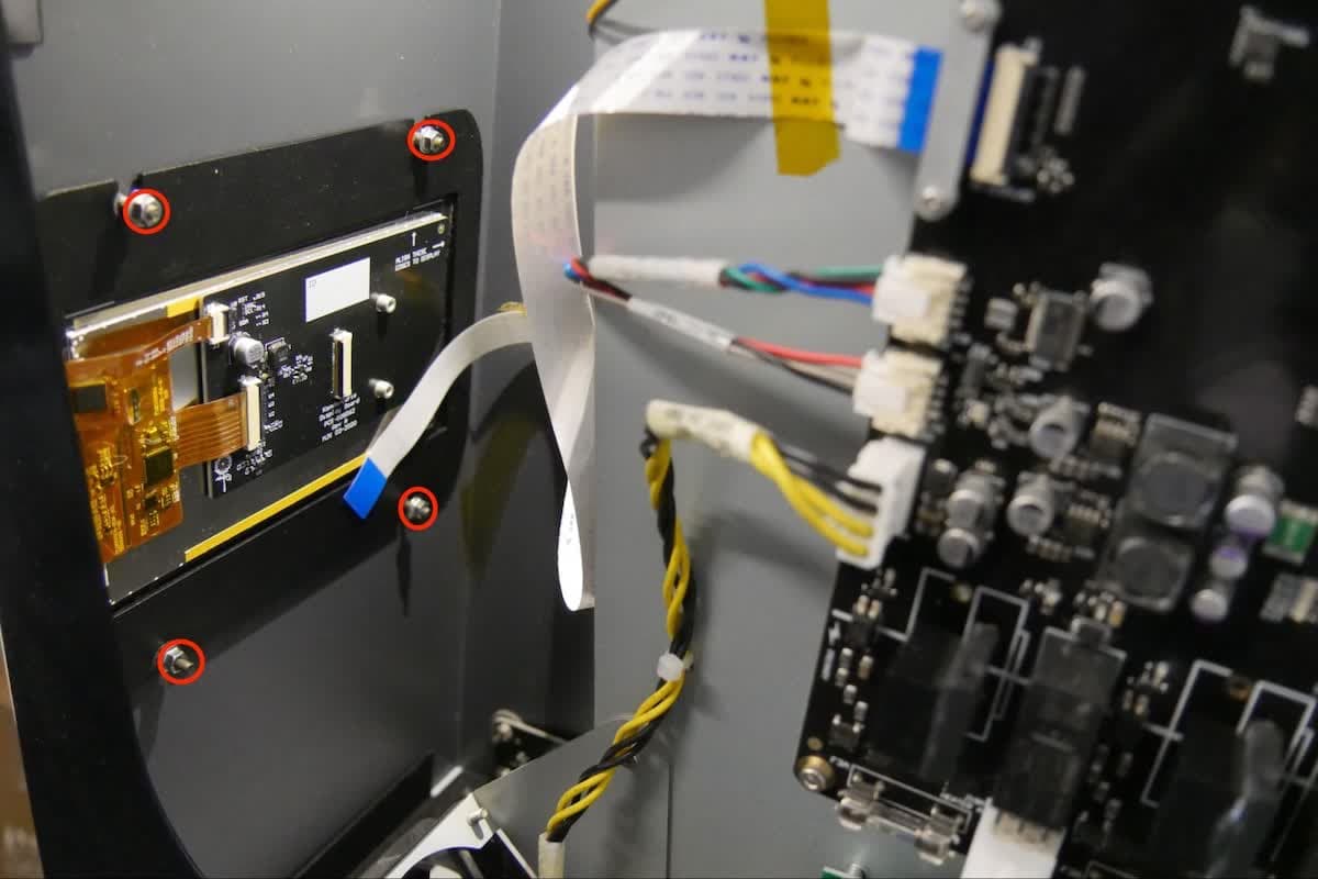 fcl-display-install-2.jpg