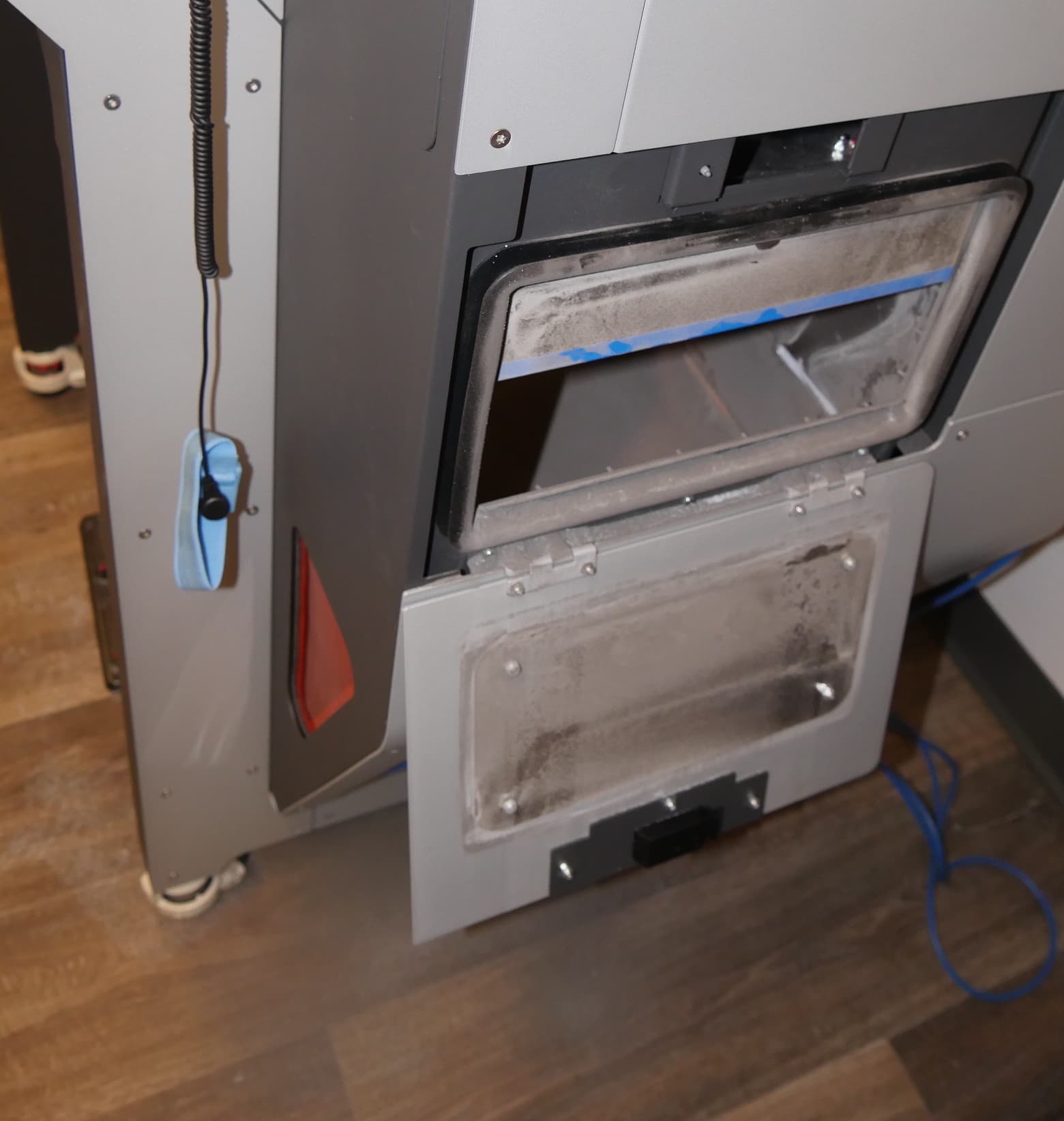 Open Fuse Blast waste hopper door