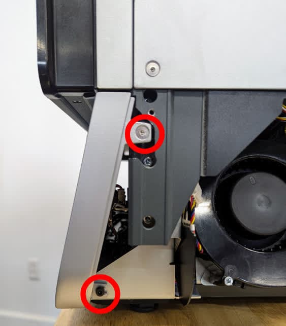 f4l-touchscreen-screws-right.jpg