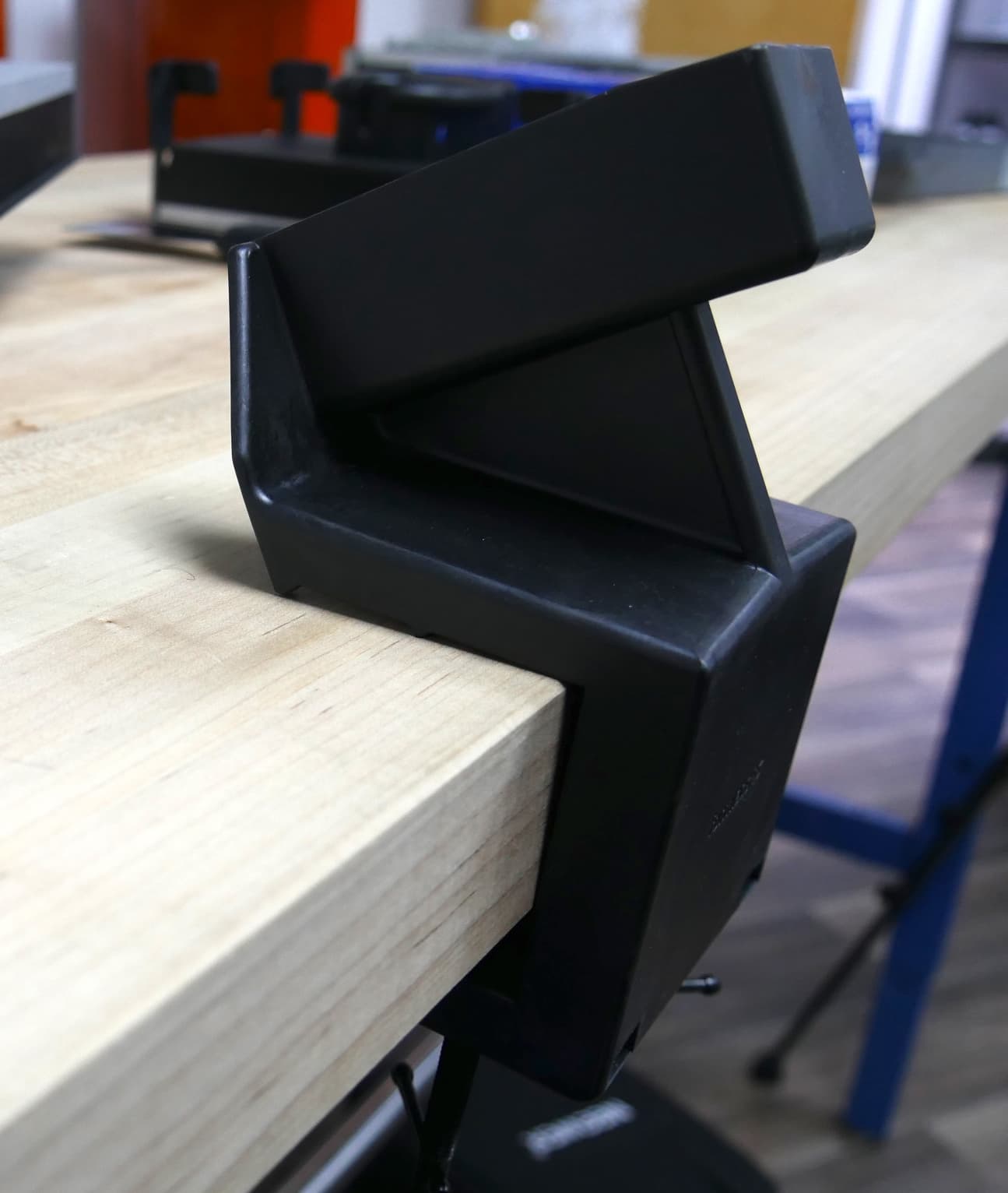 Form Studio 1 构建平台夹具