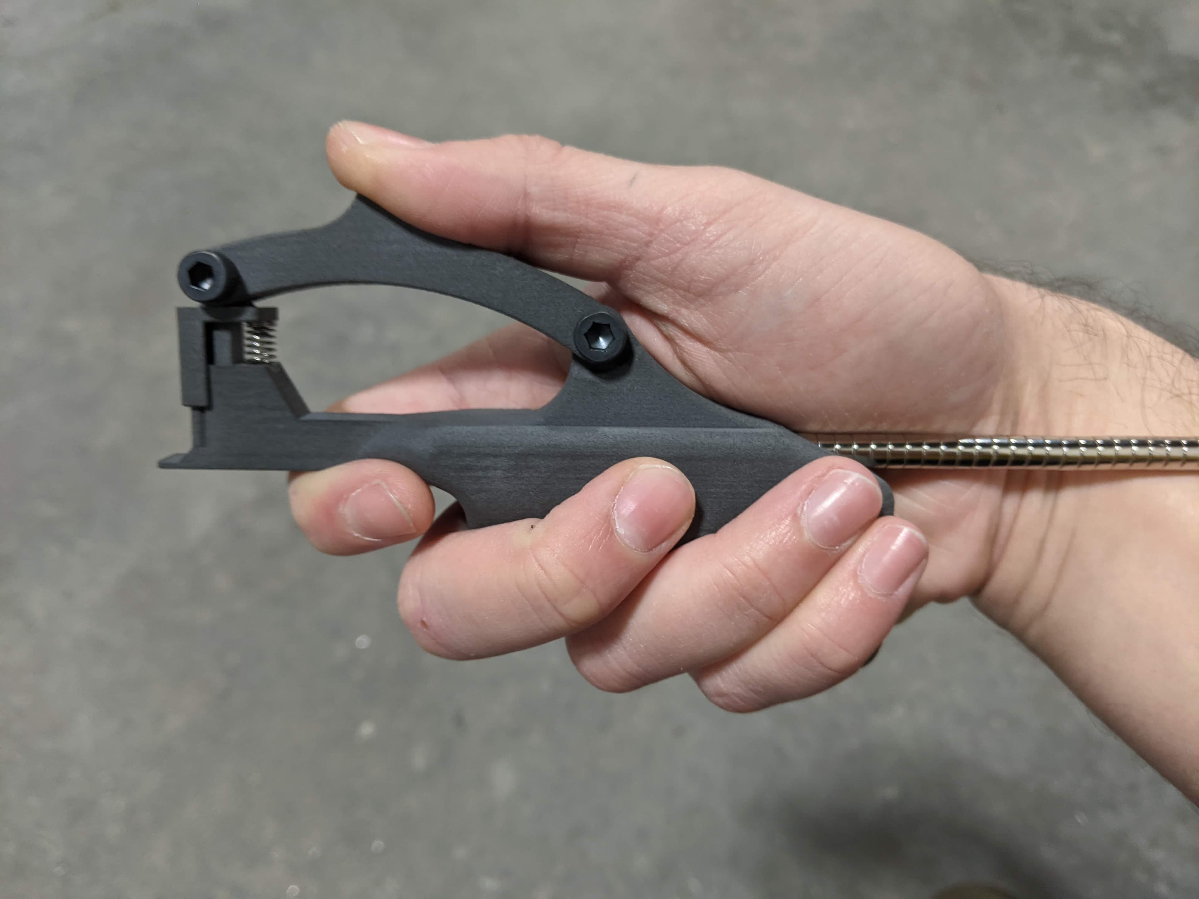 符合人体工程学原理的硬件分配器