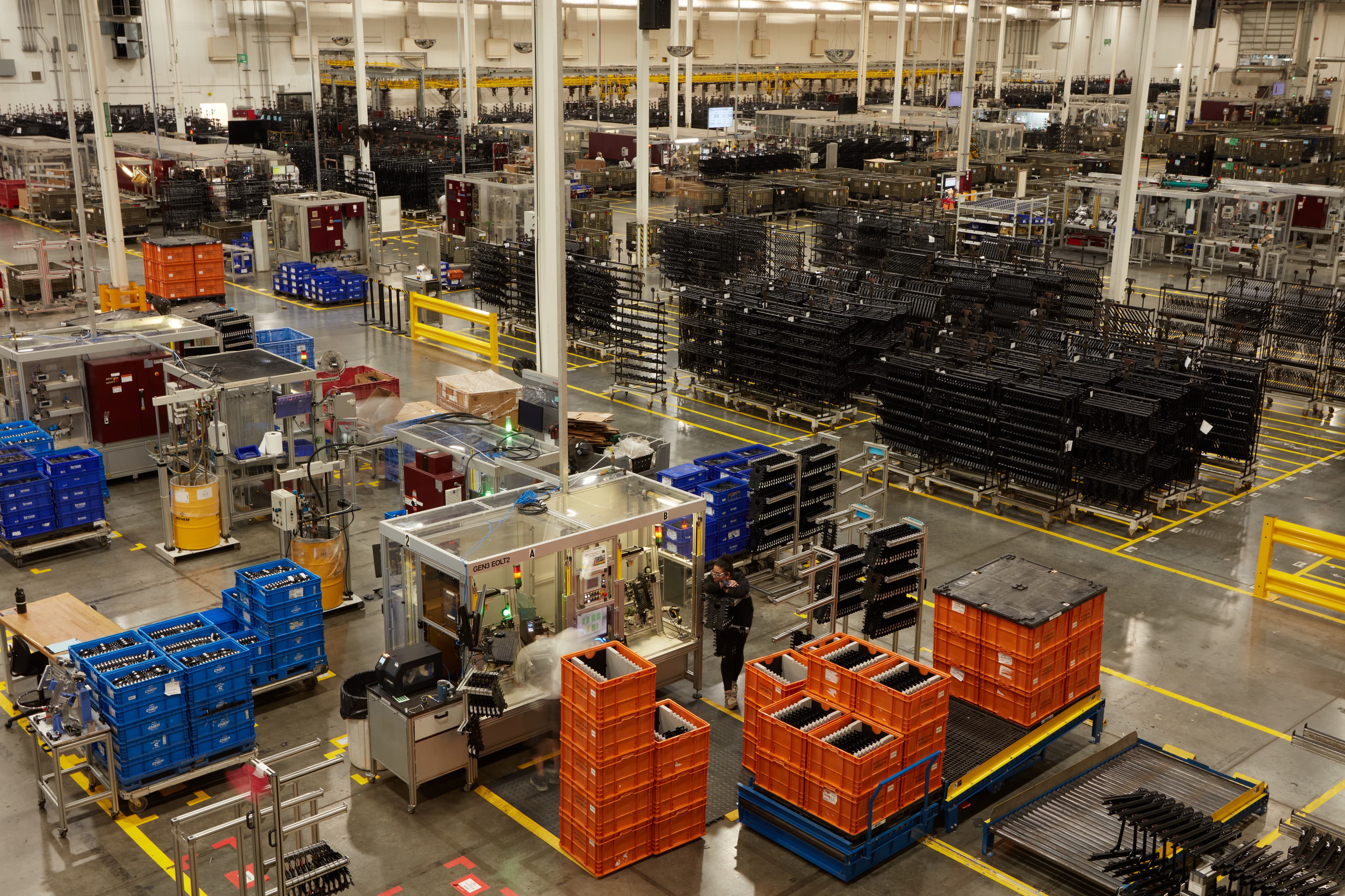 全球汽车供应商 Brose 为旗下的成品制造工厂部署了 SLA 和 SLS 3D 打印设备,用以生产汽车座椅组件等复杂的产品。