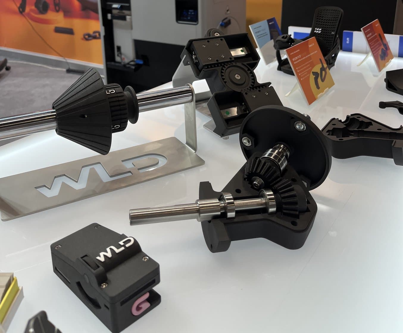 SLA 和 SLS 3D 打印部件
