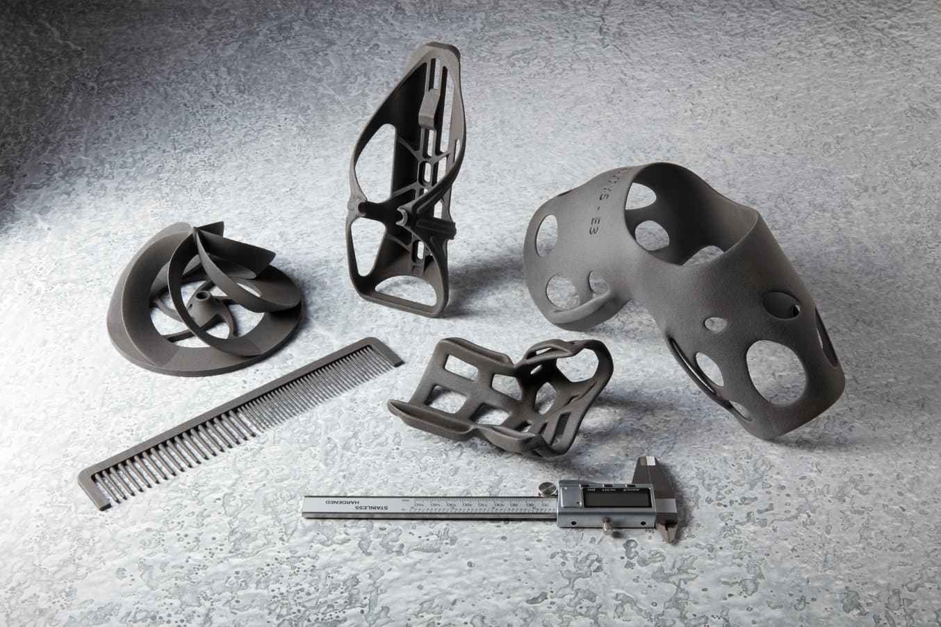 Nylon 12 Tough Powder 可制造出具有高延展性且不影响尺寸精度的原型部件。