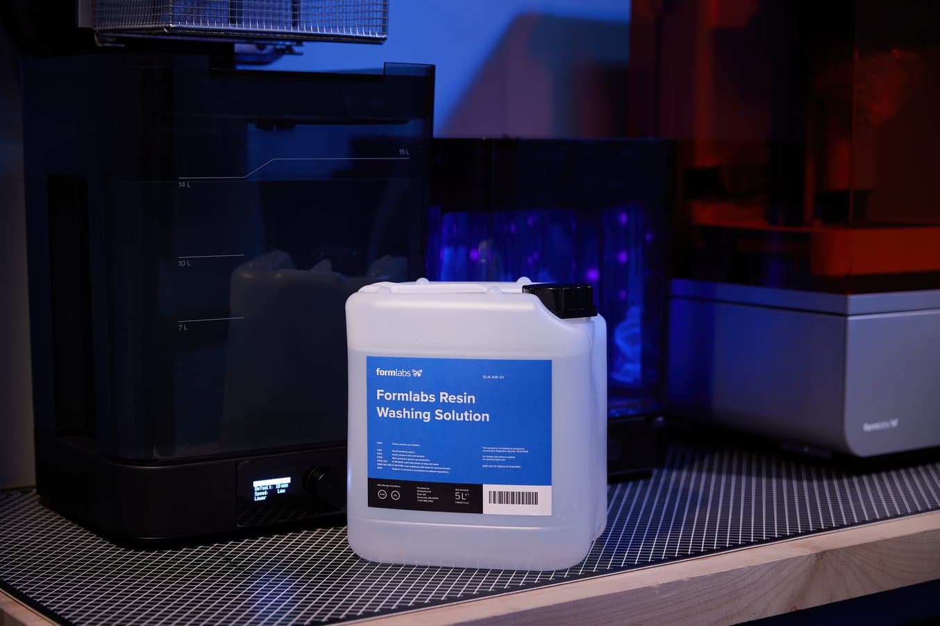 使用新品 Formlabs Resin Washing Solution 清洗