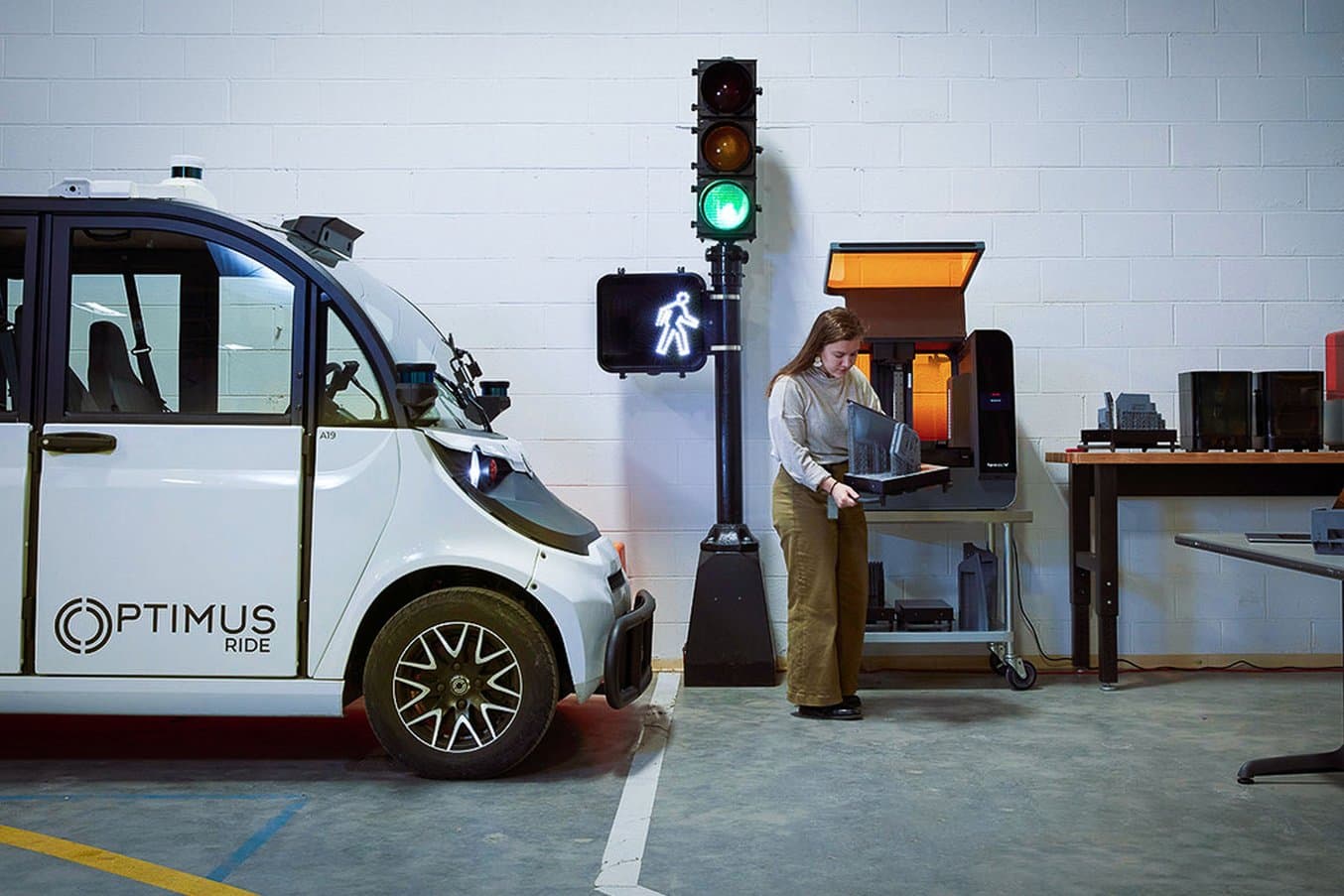 使用 Form 3L 和 Form 3 SLA 3D 打印机的 Optimus Ride